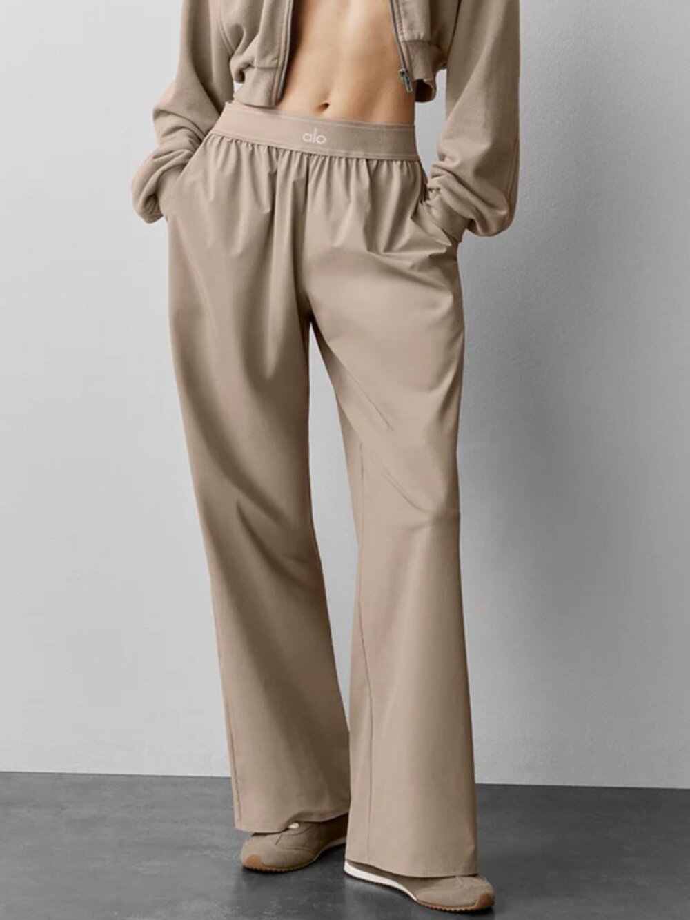 ALO Yoga 🛒Suit Up Trouser Gravel Color 30" Inseam (Regular) New with tags🔖